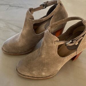FRYE 6.5 leather heels gray